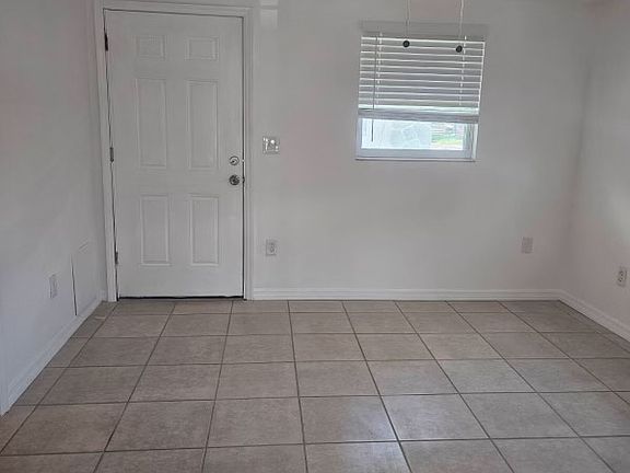 5th image of 9815 Hidden Ln APT 1
