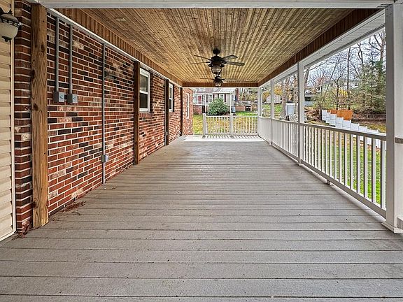 4th image of 105 Tanglewood Dr