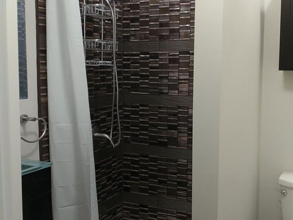 3rd image of 1637 N Karlov Ave APT 2