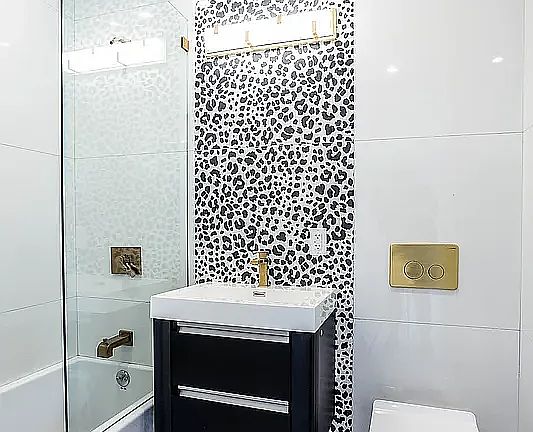 4th image of 152 Boerum St APT 2D