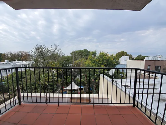 Rented by Astoria Realty | media 16