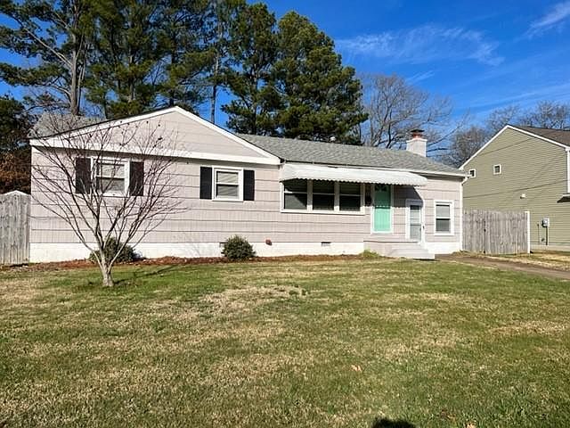 1st image of 213 Applewood Ln