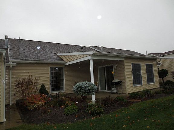 2nd image of 816 Oakbrook Dr