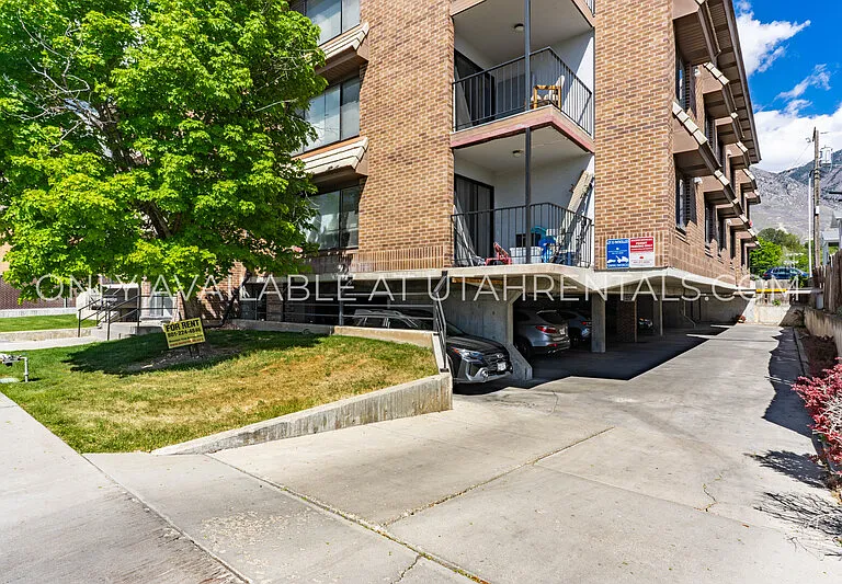 948 N 50 E #305 — Photo 3