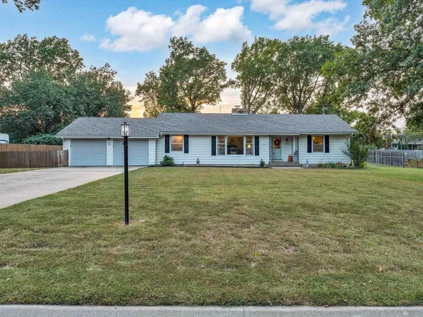 5133 SW Brentwood Rd, Topeka, KS 66606