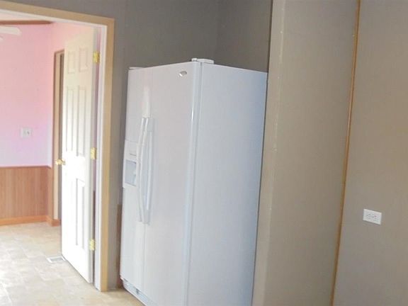 5th image of 758 Williams Ct
