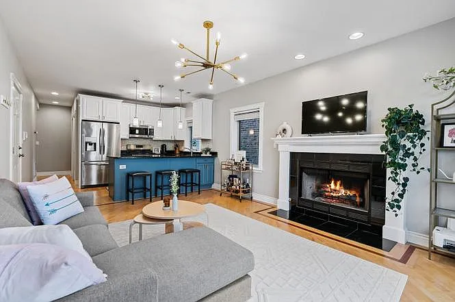 2713 W Augusta Blvd #2 — Photo 9