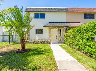 2039 NE 172nd St, North Miami Beach, FL 33162