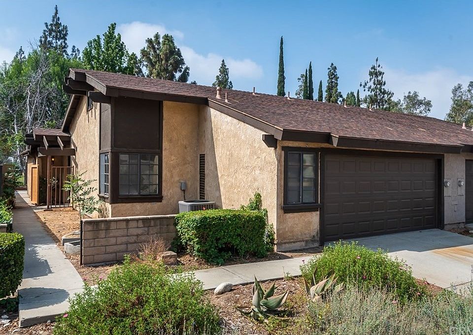 1st image of 2674 Hacienda Dr
