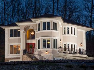 226 Blue Stone Hill Dr, Harrisonburg, VA 22801