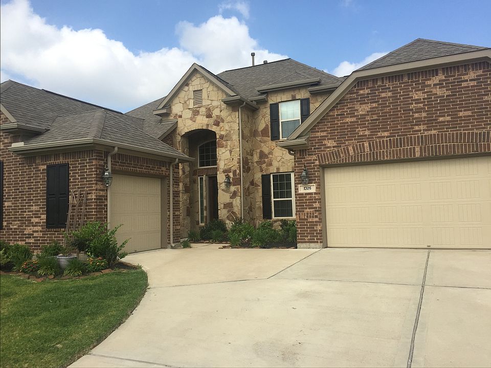 2nd image of 1705 Preserve Ln