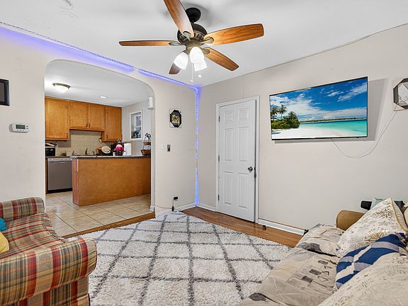 3rd image of 3512 W Belden Ave