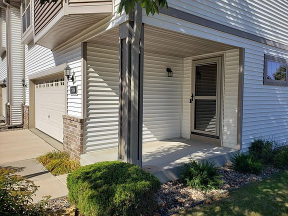 2nd image of 3104 Frontier Dr