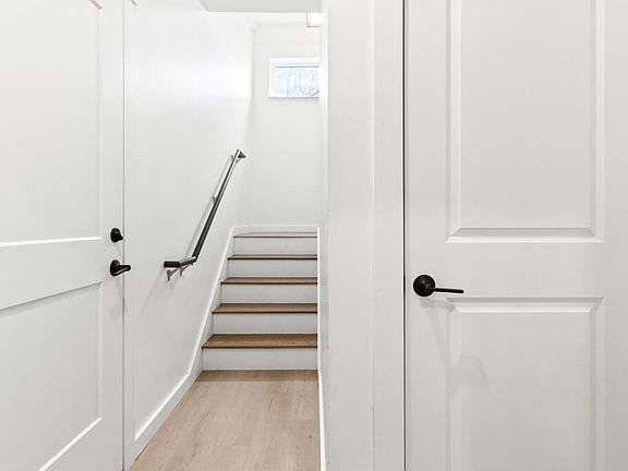 4th image of 531 Westbrook Street #10
