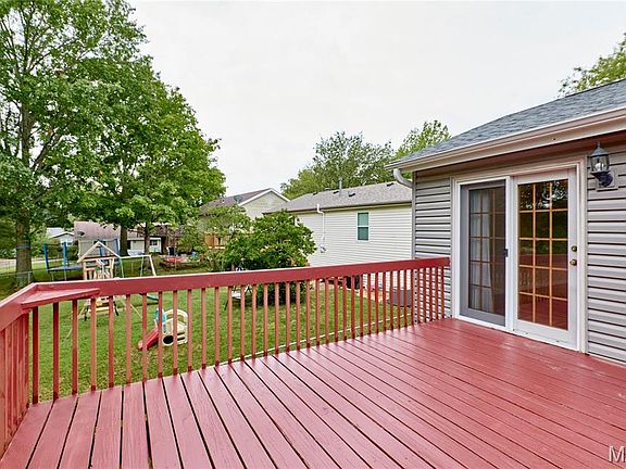 4th image of 241 Valleyoak Ct