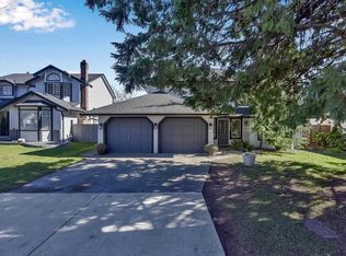 6074 188th St, Surrey, BC V3S7V9