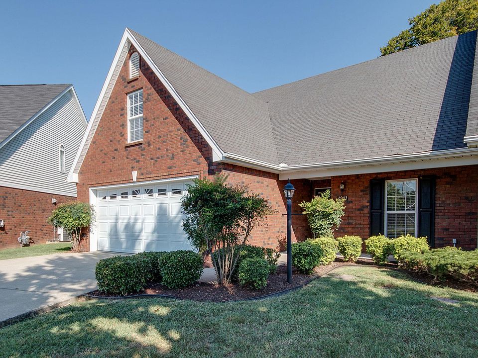 1st image of 2903 Stonehedge Dr