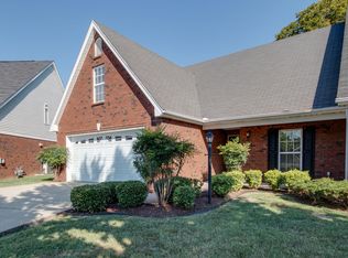 2903 Stonehedge Dr, Murfreesboro, TN 37128