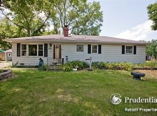 6301 Carpenter St, Downers Grove, IL 60516