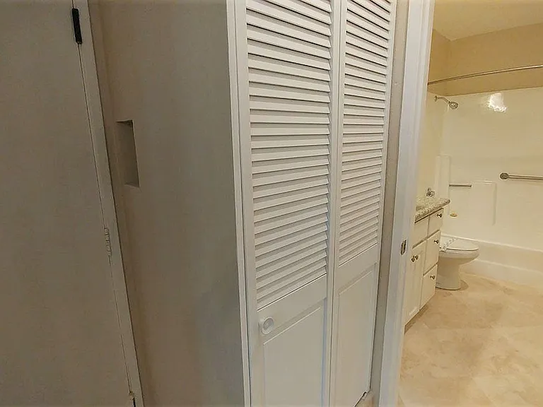 Villa De Adel Apts — Photo 171