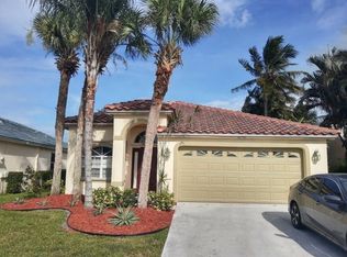2546 Country Golf Dr, Wellington, FL 33414