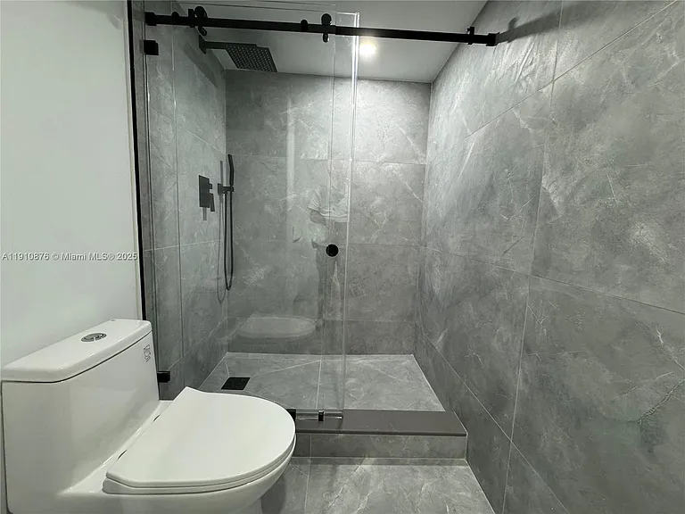 18031 Biscayne Blvd #1402 — Photo 20