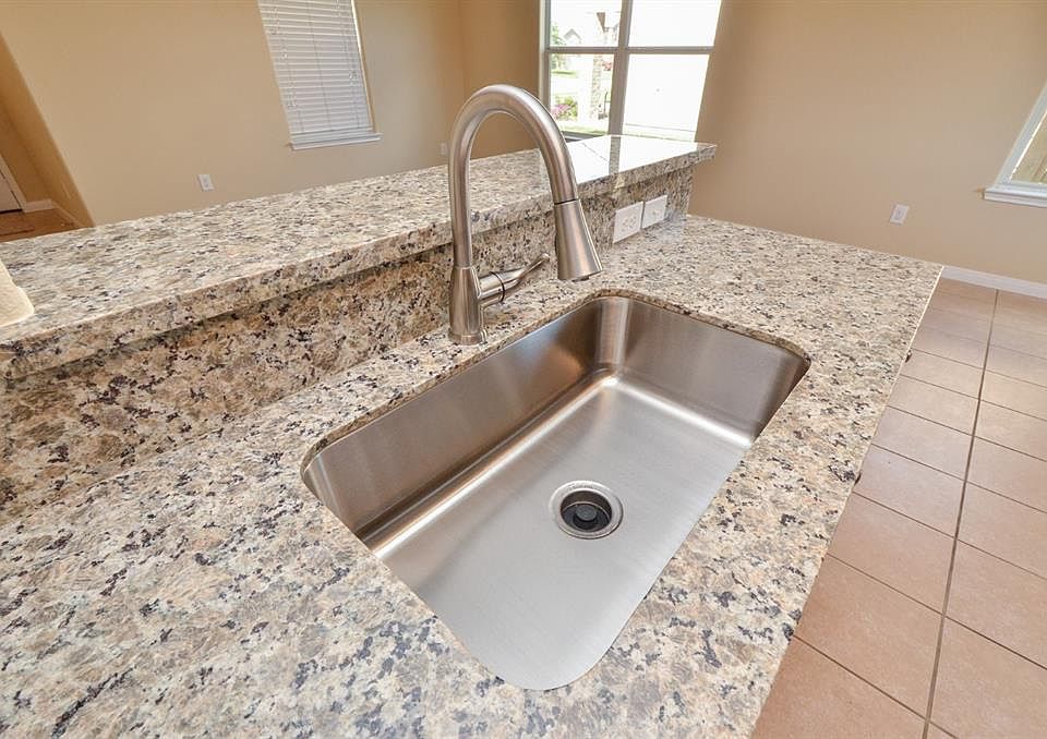 1st image of 6826 Nectarine Ln