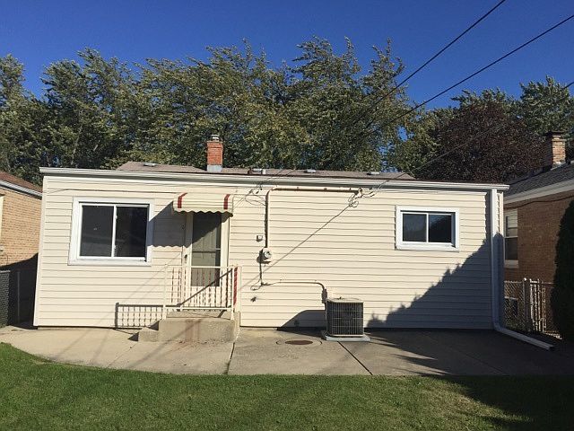 2nd image of 2568 Spruce St