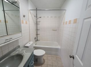 1229 N Adams St, South Bend, IN 46628