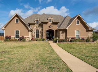 220 Sunnys Halo Blvd, Bullard, TX 75757