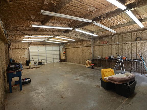 5th image of 310 E 50th St
