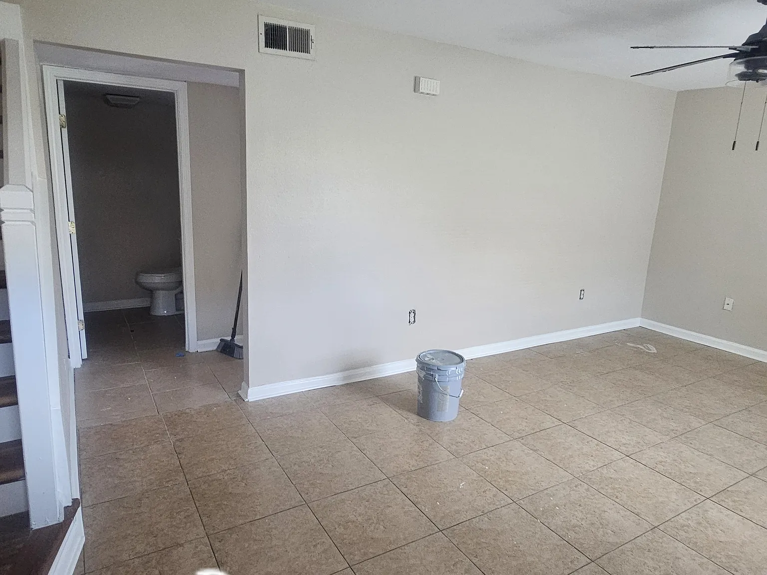 3 bed, 2.5 bath, 1500 sqft, $1,750 — Photo 2