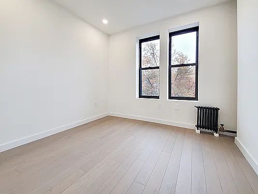 5th image of 19 Wyckoff St APT 16