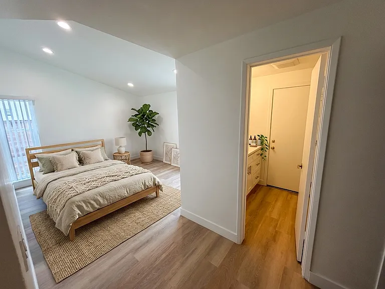 8449 Limerick Ave — Photo 8