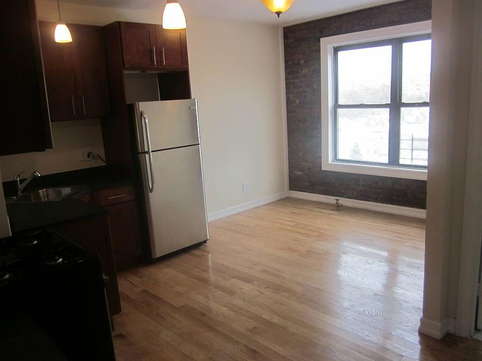 1st image of 967 Ocean Ave APT 4
