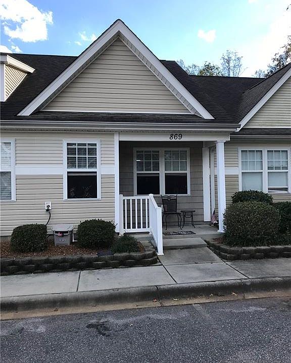 1st image of 869 Impala Dr #40