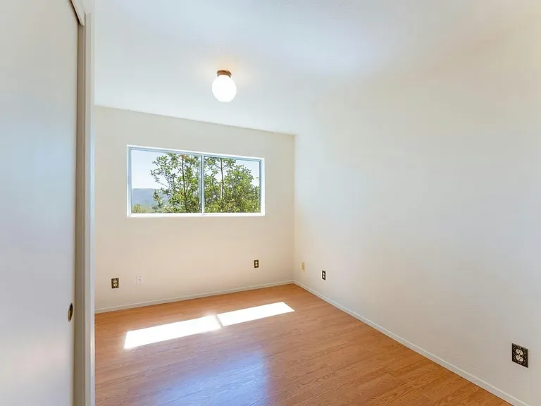 1380 Sanford Ranch Rd — Photo 10