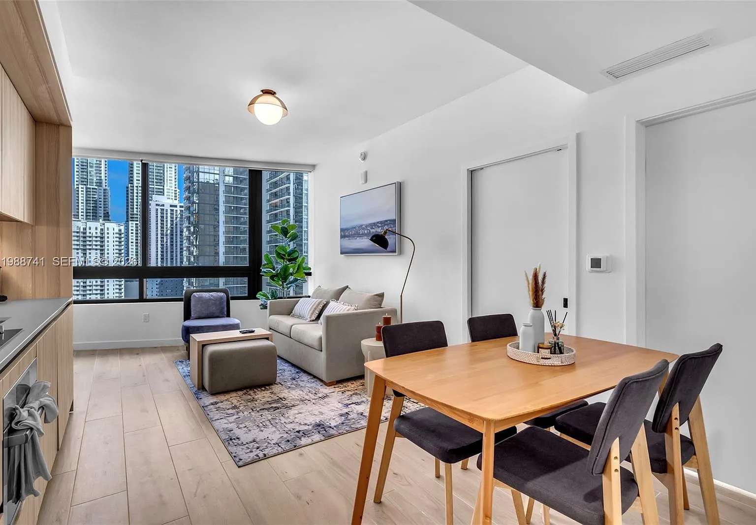 1 bed, 1.0 bath, 471 sqft, $3,500 — Photo 4