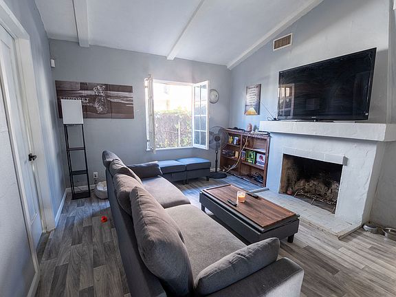2nd image of 5448 Hermitage Ave