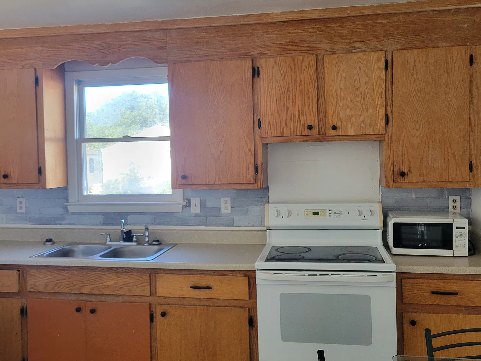 3 bed, 1025 sqft, $1,320 — Photo 4