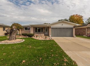 36138 Waltham Dr, Sterling Heights, MI