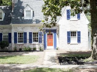 6900 Oakridge Rd, Hyattsville, MD 20782