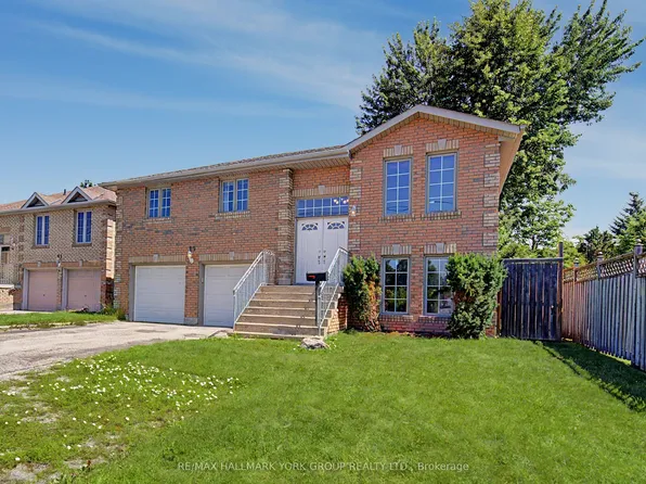 89 Metro Rd N, Georgina, ON L4P 3W9