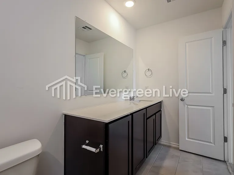 10904 SW 22nd St — Photo 11