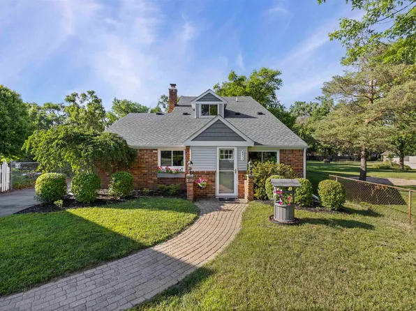 8311 Rhode Dr, Shelby Township, MI 48317