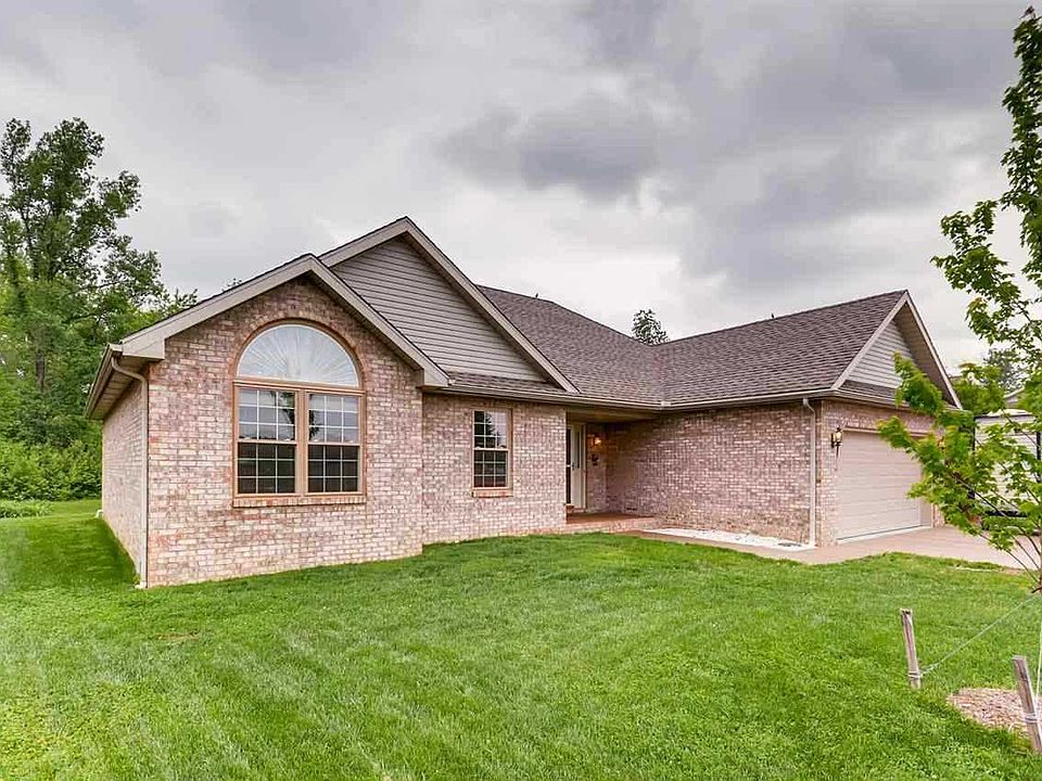 1st image of 730 Imperial Dr