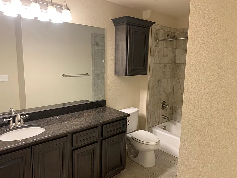 58 Ivy Ct — Photo 2