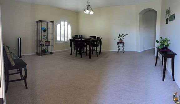 5th image of 974 Jacaranda Dr