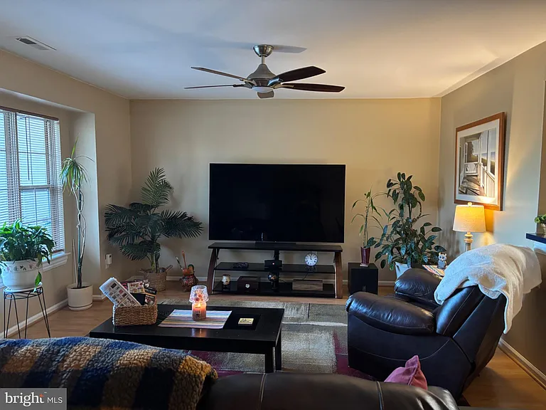 107 Wharton Rd — Photo 3