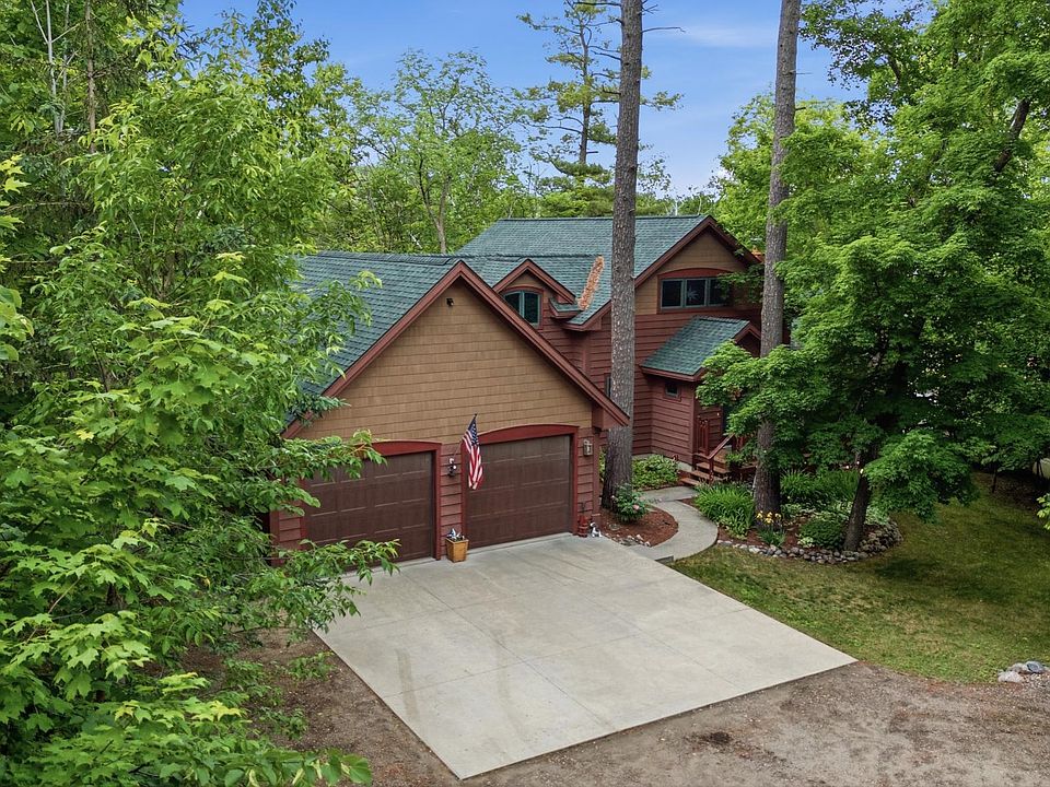 1st image of 21516 NE Pickerel Lake Rd